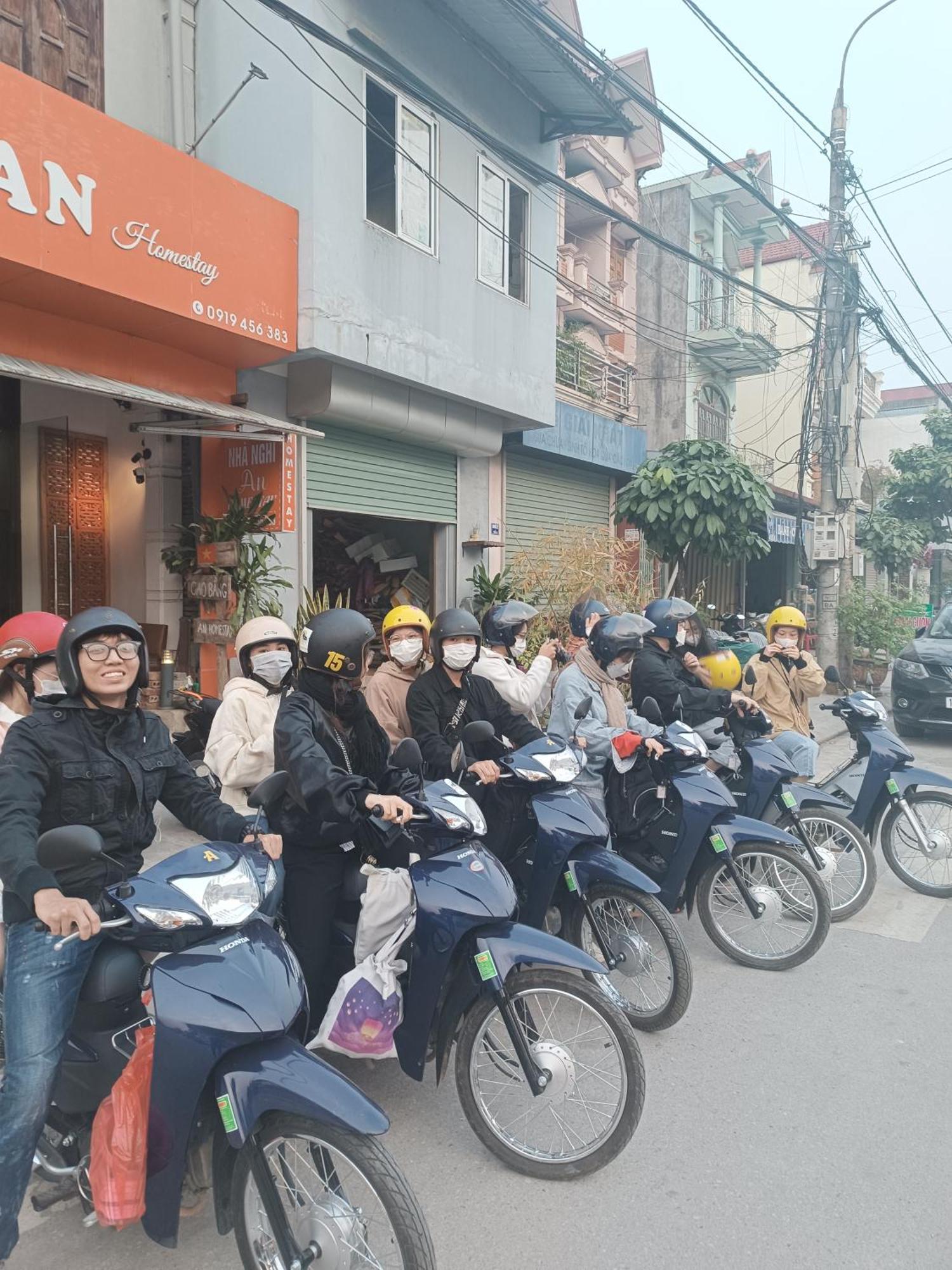 An Homestay & Hostel Motorbikes & Tours Каобанг Экстерьер фото